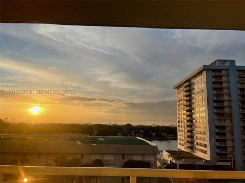 5825 Collins Ave 7B, Miami Beach FL - photo 11 of 21