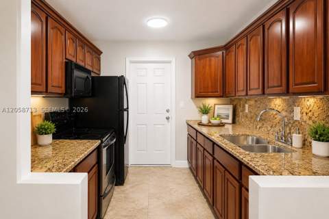 12590 NE 16th Ave 605, North Miami FL - photo 13 of 30