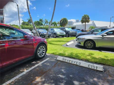 3401 N Country Club Dr 117, Aventura FL - photo 10 of 10