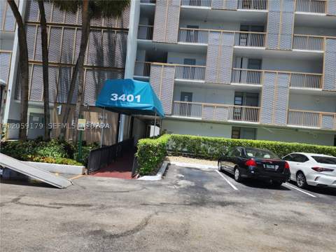 3401 N Country Club Dr 117, Aventura FL - photo 9 of 10