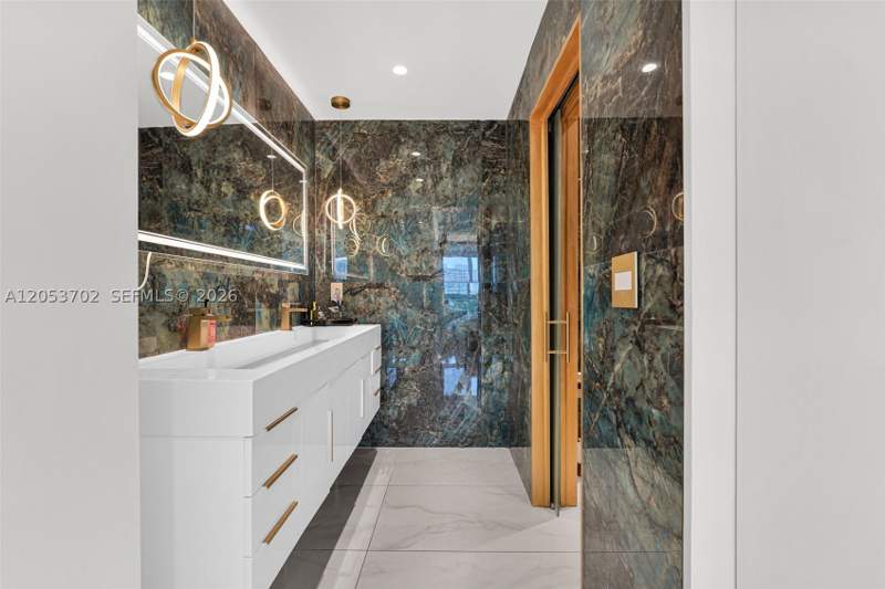 2 bedroom Condominium at 9721 E Bay Harbor Dr 6D, Island Place At Bay Harbo, Bay Harbor Islands — photo 5