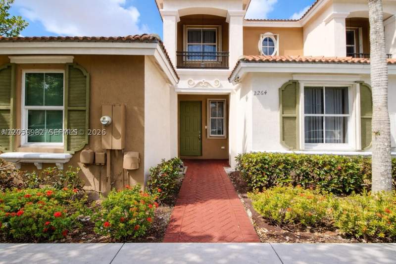 3 bedroom Townhouse at 2264 NE 42nd Cir, Marbella Cove, Homestead — photo 2