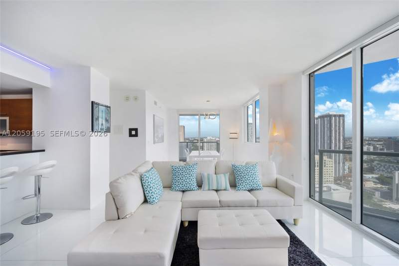 2 bedroom Condominium at 253 NE 2nd St 3302, Vizcayne South Condo, Miami — photo 4
