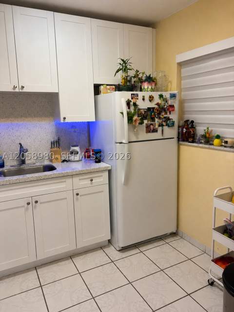 110 Royal Palm Rd 208, Hialeah Gardens FL - photo 8 of 15