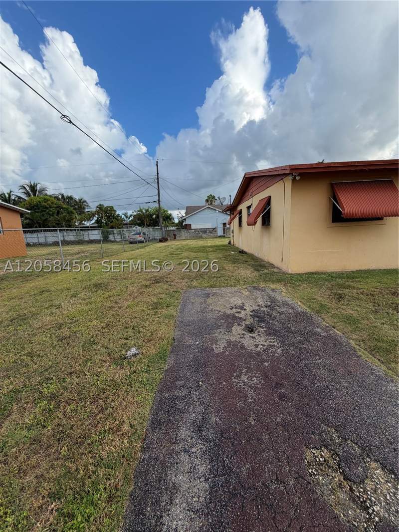 3 bedroom SingleFamilyResidence at 10701 SW 149th St, Richmond Heights Estates, Miami — photo 2