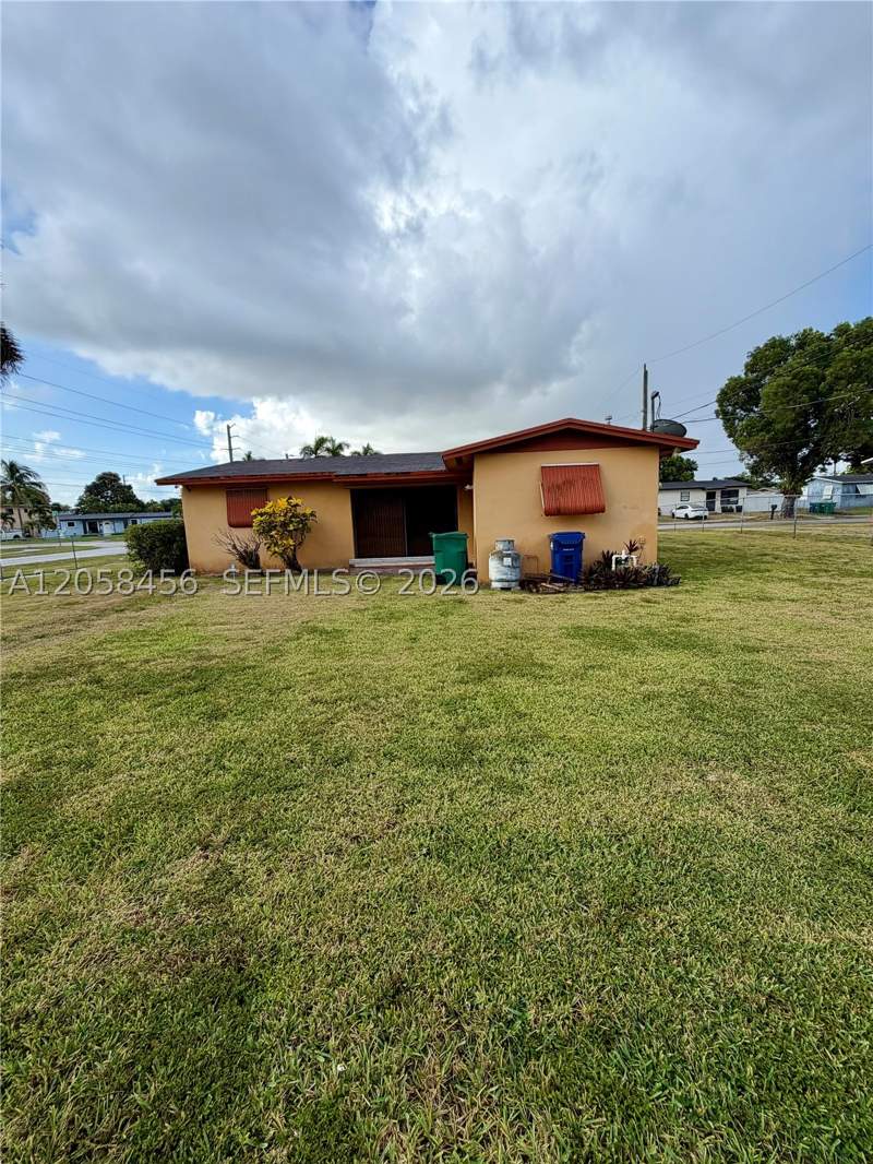 3 bedroom SingleFamilyResidence at 10701 SW 149th St, Richmond Heights Estates, Miami — photo 4