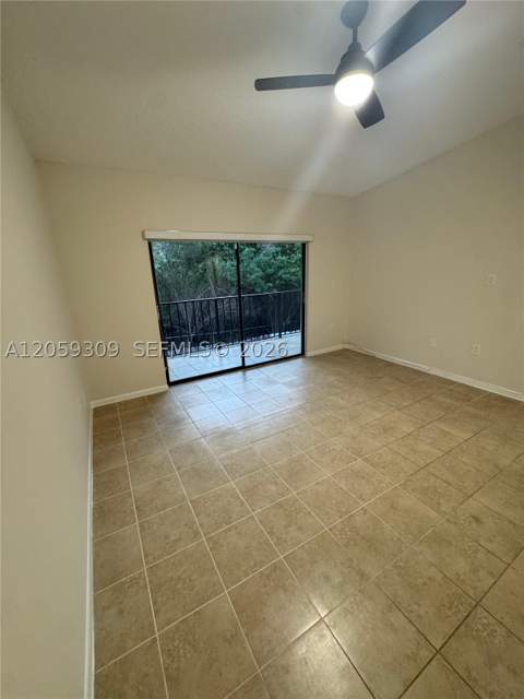 16498 NE 26th Ave 12, North Miami Beach FL - photo 10 of 25