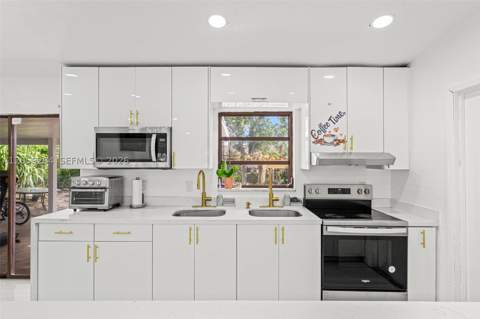 364 NW 17th Ct, Homestead FL - photo 10 of 26