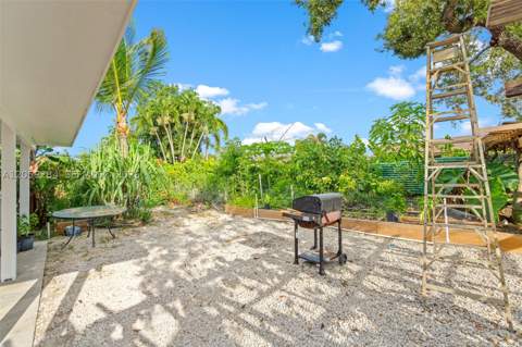 364 NW 17th Ct, Homestead FL - photo 23 of 26