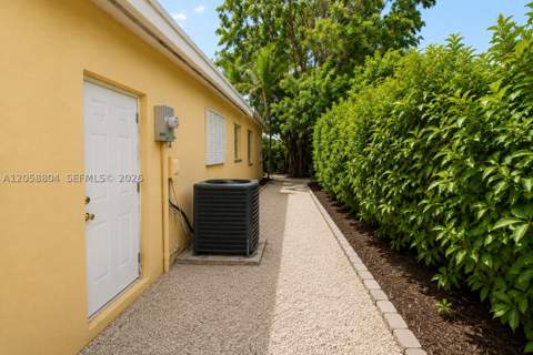 948 NW 9th Ct, Homestead FL - photo 22 of 25
