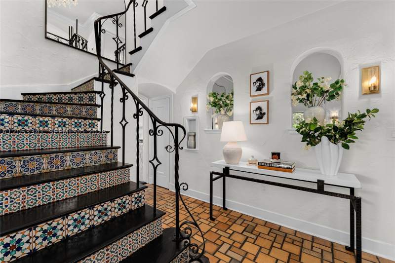 5 bedroom SingleFamilyResidence at 4430 Alton Rd, Nautilus Sub, Miami Beach — photo 4