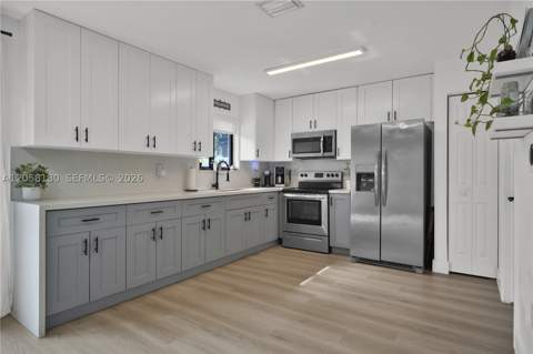 20464 NW 19th Ave, Miami Gardens FL - photo 10 of 35