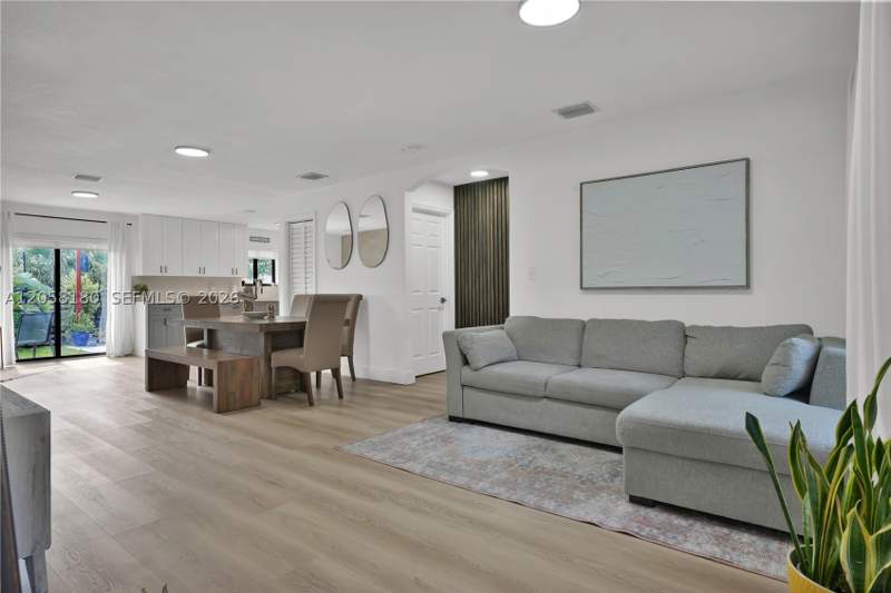 4 bedroom SingleFamilyResidence at 20464 NW 19th Ave, Lake Lucerne Sec 7, Miami Gardens — photo 2