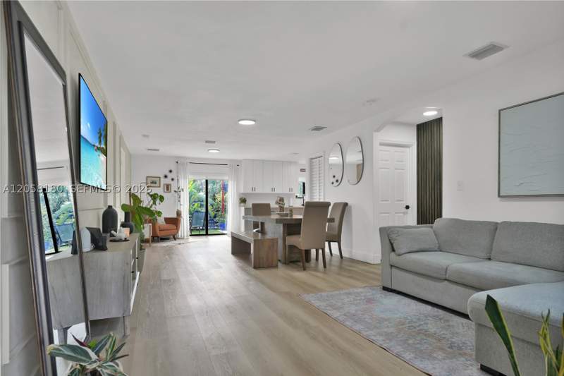 4 bedroom SingleFamilyResidence at 20464 NW 19th Ave, Lake Lucerne Sec 7, Miami Gardens — photo 3