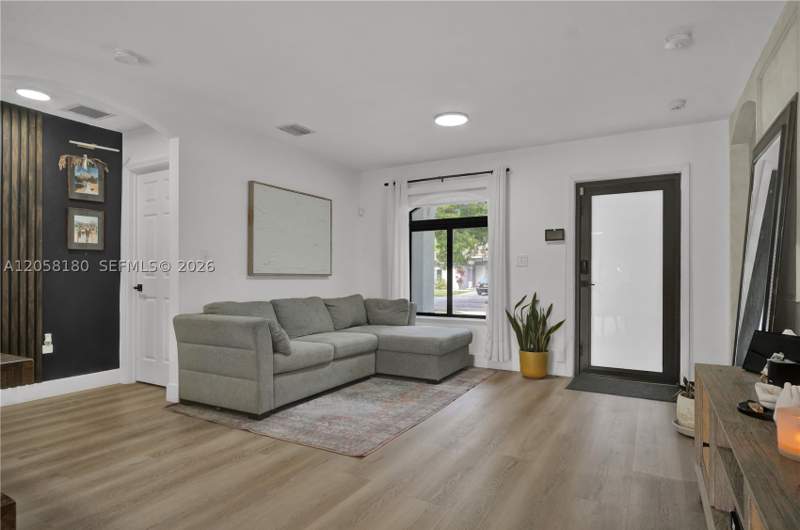 4 bedroom SingleFamilyResidence at 20464 NW 19th Ave, Lake Lucerne Sec 7, Miami Gardens — photo 5