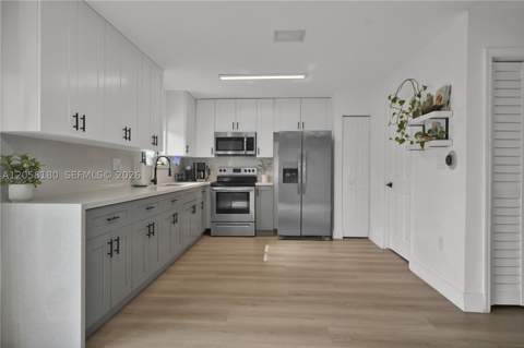 20464 NW 19th Ave, Miami Gardens FL - photo 9 of 35
