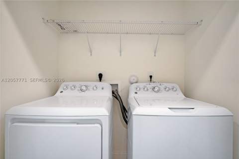 4733 NW 83rd Pkwy, Doral FL - photo 19 of 43