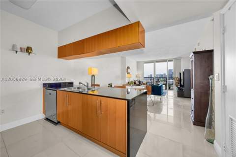 1750 N Bayshore Dr 3310, Miami FL - photo 10 of 41