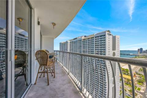 1750 N Bayshore Dr 3310, Miami FL - photo 20 of 41