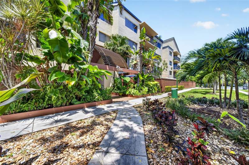 2 bedroom Condominium at 6666 SW 115th Ct 301, Sec 48 Atriums At Snapper, Miami — photo 5