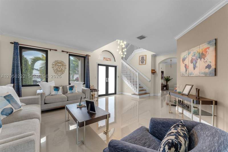 5 bedroom SingleFamilyResidence at 15454 SW 41st Ter, Ponce Estates Sec 1, Miami — photo 5