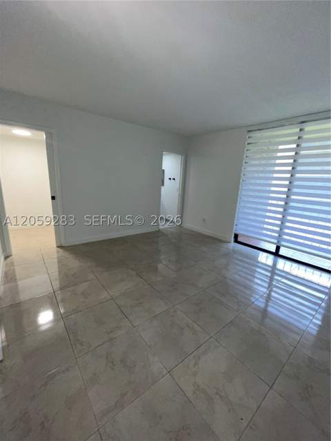 8625 NW 8th St 213, Miami FL - photo 6 of 17