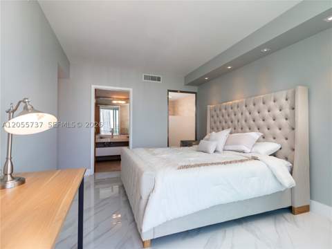 92 SW 3rd St 3901, Miami FL - photo 9 of 31