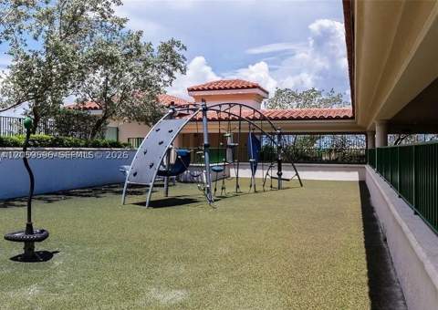 19900 E Country Club Dr 310, Aventura FL - photo 16 of 18