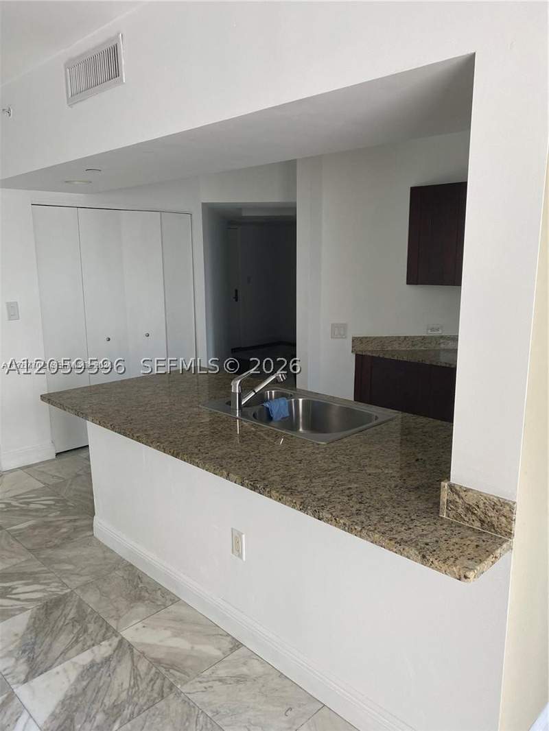 1 bedroom Condominium at 19900 E Country Club Dr 310, Turnberry Village So Towe, Aventura — photo 5