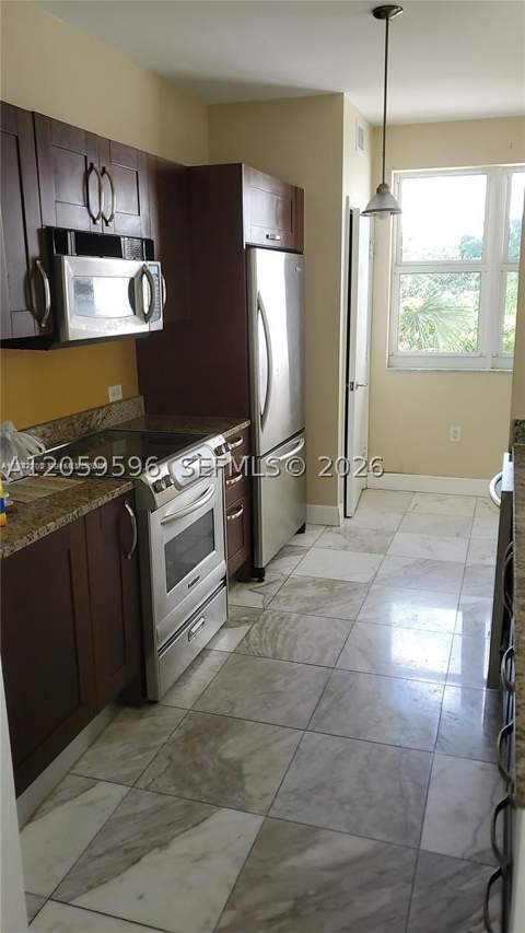 19900 E Country Club Dr 310, Aventura FL - photo 8 of 18