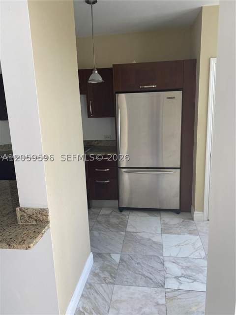 19900 E Country Club Dr 310, Aventura FL - photo 9 of 18