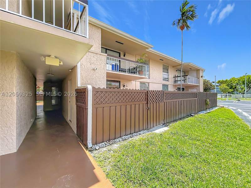 1 bedroom Condominium at 13791 SW 66th St 169E, The Meadows Lake North Co, Miami — photo 2
