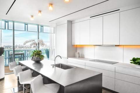 2901 Collins Ave 1602, Miami Beach FL - photo 8 of 31