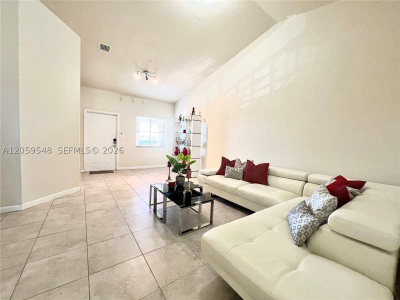 3 bedroom Condominium at 22301 SW 88th Pl 304-3, The Courts At Bayshore II, Cutler Bay — photo 2