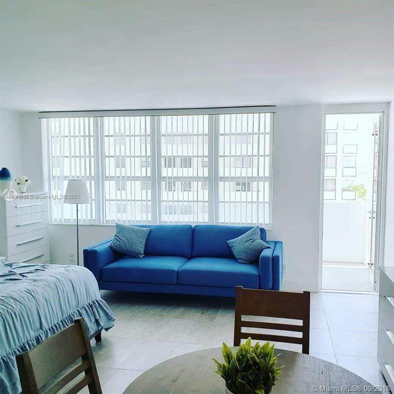 0 bedroom Condominium at 100 Lincoln Road 707, The Decoplage Condo, Miami Beach — photo 3