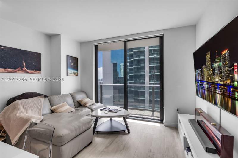 1 bedroom Condominium at 55 SW 9th St 2407, Brickell Heights West Con, Miami — photo 3