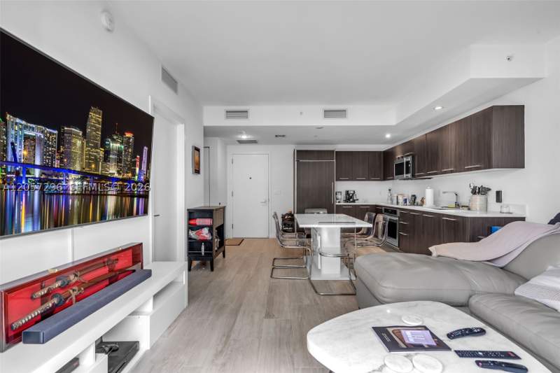 1 bedroom Condominium at 55 SW 9th St 2407, Brickell Heights West Con, Miami — photo 4