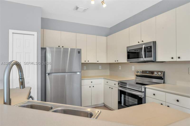 3 bedroom Townhouse at 16673 SW 78 Terrace, Kendalland, Miami — photo 4
