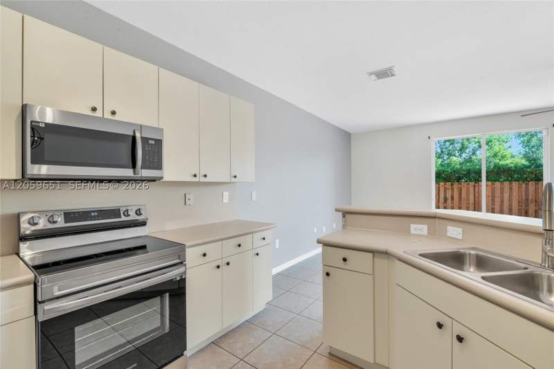3 bedroom Townhouse at 16673 SW 78 Terrace, Kendalland, Miami — photo 5