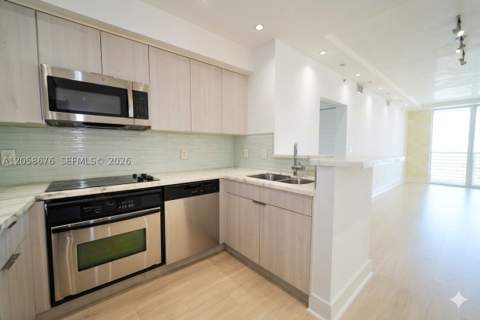 325 S Biscayne Blvd 3314, Miami FL - photo 6 of 32