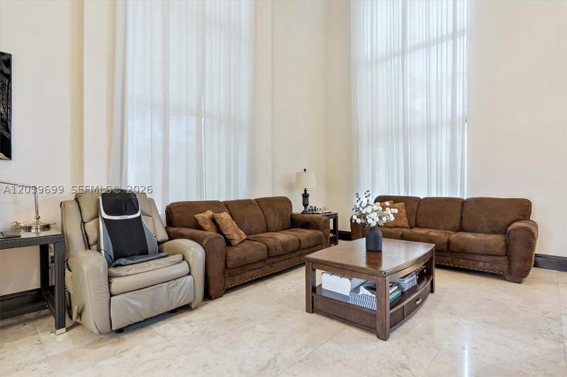 5 bedroom SingleFamilyResidence at 18825 N Bay Rd, Ocean Blvd Estates Sec A, Sunny Isles Beach — photo 4
