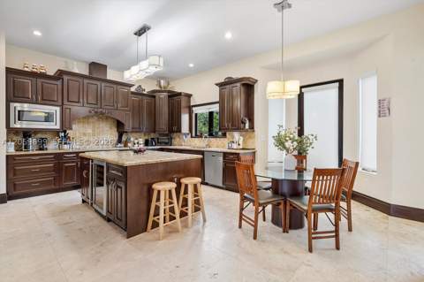 18825 N Bay Rd, Sunny Isles Beach FL - photo 8 of 13