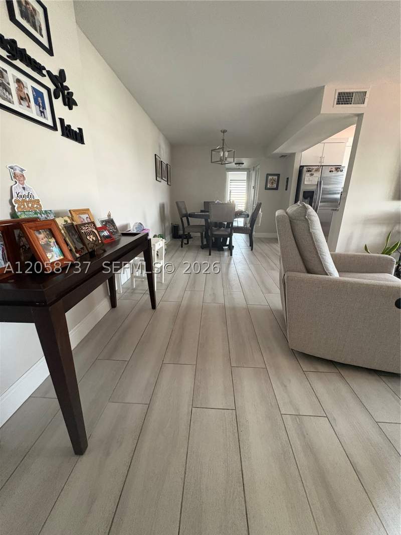 1 bedroom Condominium at 7620 Carlyle Ave 502, Carlyle Plaza Condo, Miami Beach — photo 2
