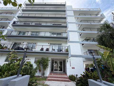 16508 NE 26th Ave 201, North Miami Beach FL - photo 12 of 13