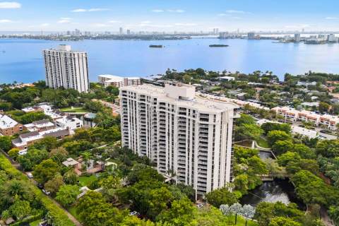 1000 Quayside Terrace 408, Miami FL - photo 21 of 34