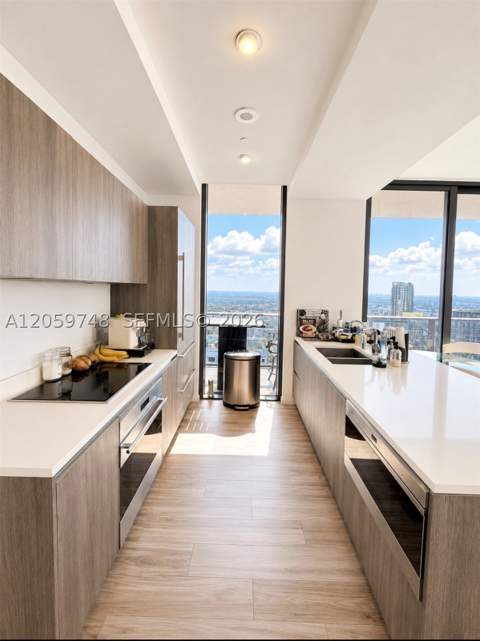 801 S Miami Ave 5509, Miami FL - photo 7 of 37