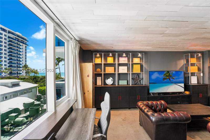 0 bedroom Condominium at 2301 Collins Ave 522, Roney Palace Condo, Miami Beach — photo 3
