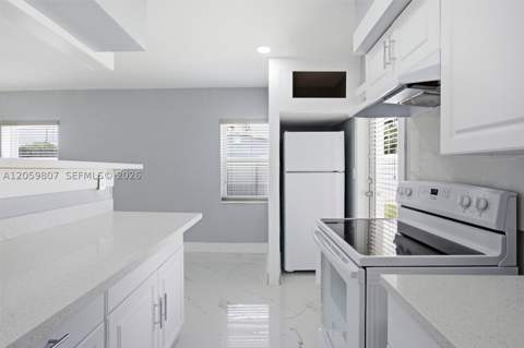 16031 NW 18th Ave, Miami Gardens FL - photo 8 of 28