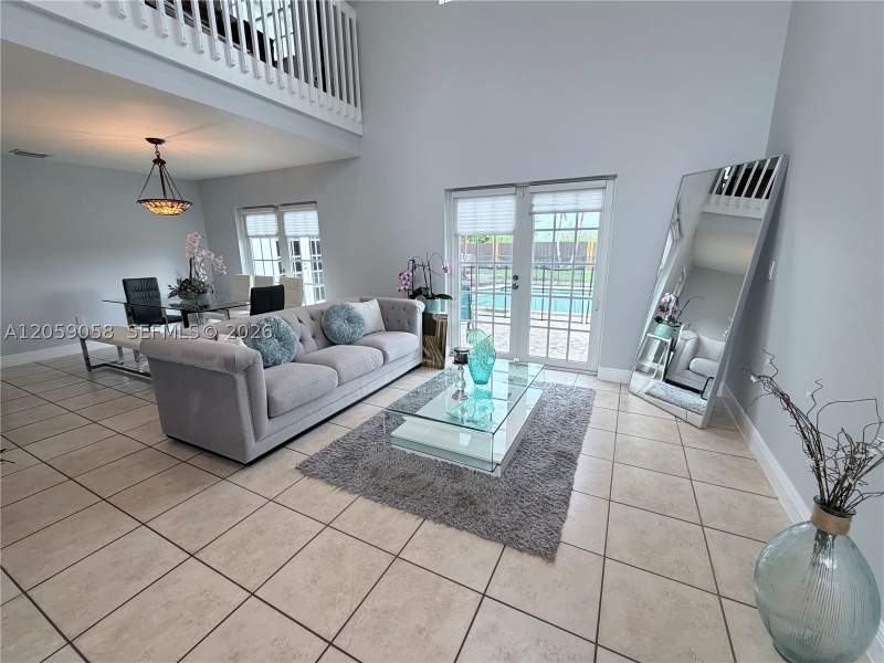 4 bedroom SingleFamilyResidence at 15253 SW 138th Ter, Christina Estates, Miami — photo 4