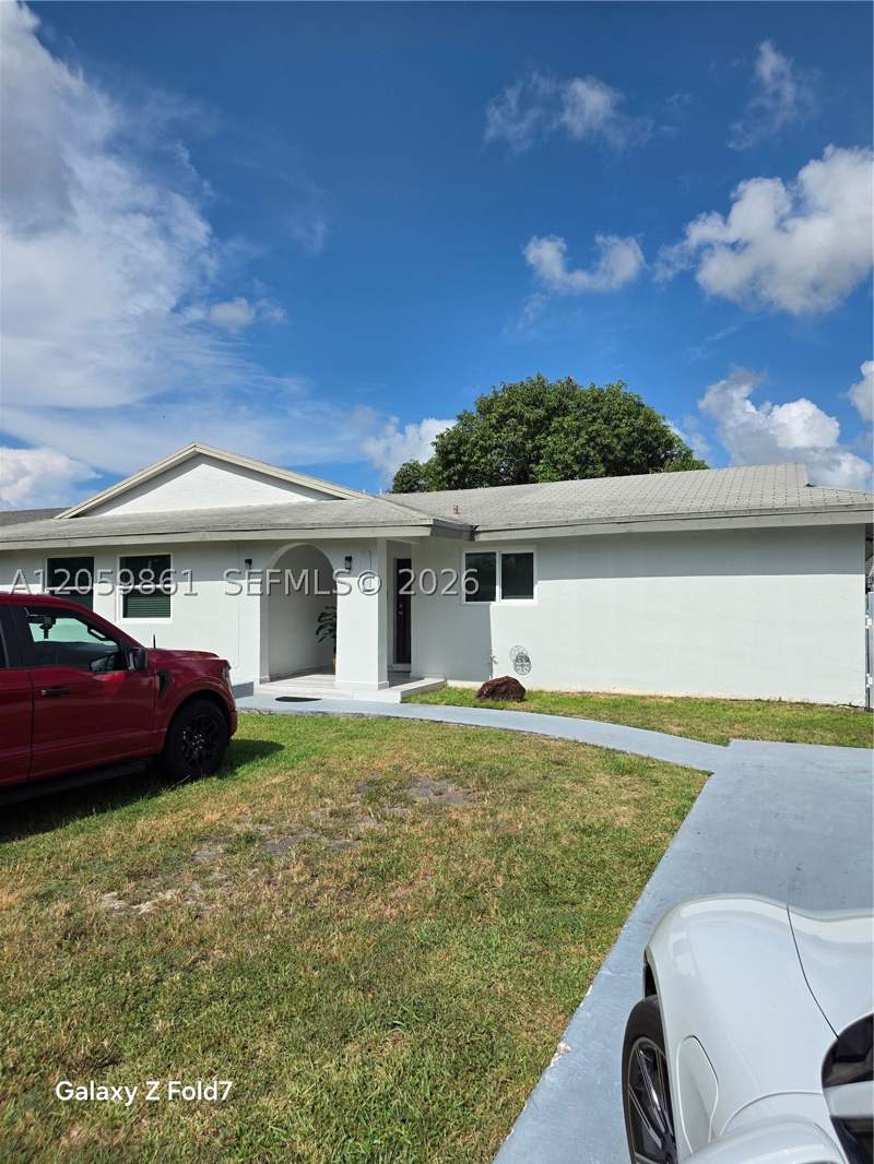 3 bedroom SingleFamilyResidence at 16884 SW 109th Ct, Pinar Estates Sub, Miami — photo 3